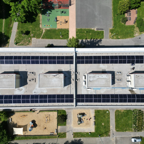 Instalace fotovoltaické elektrárny v Praze